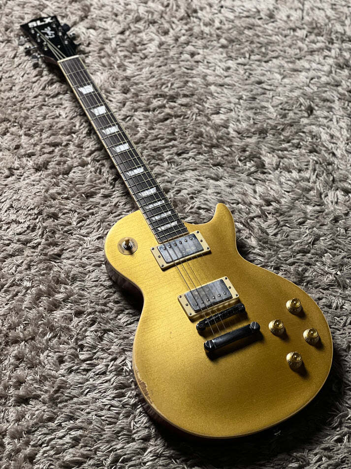 SLX Eagle Antique in Gold Top with Nitrocellulose Lacquer (Medium Relic)