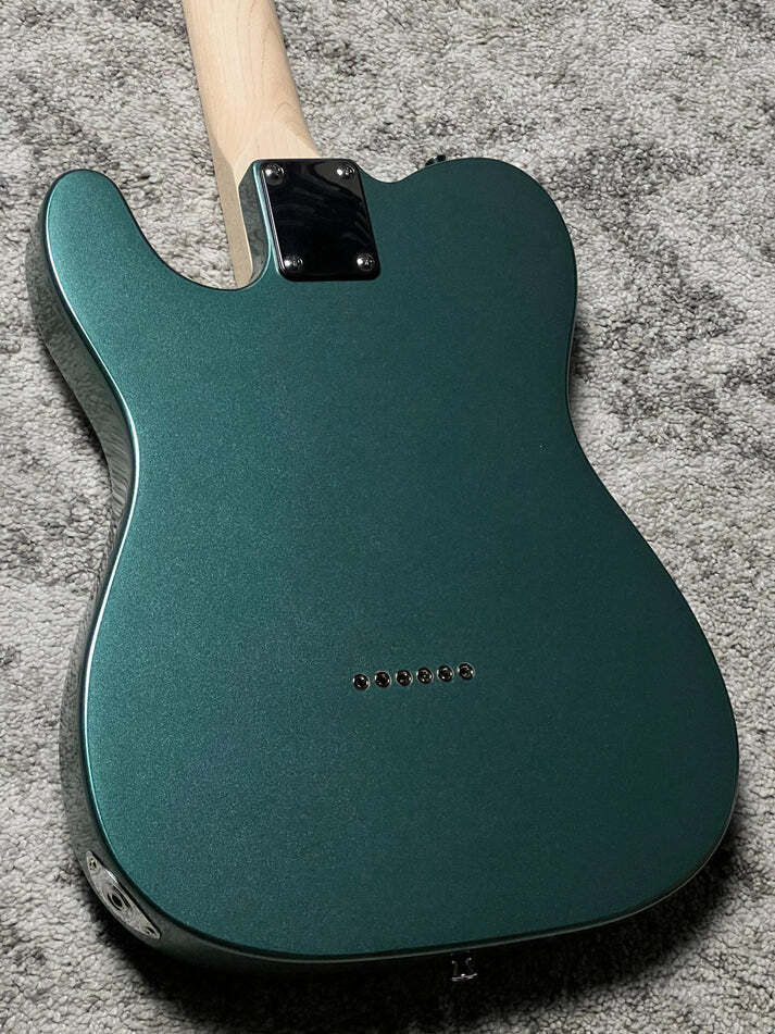 SLX Raven Classic Essentials 22 with Maple FB in in Sherwood Green Metallic