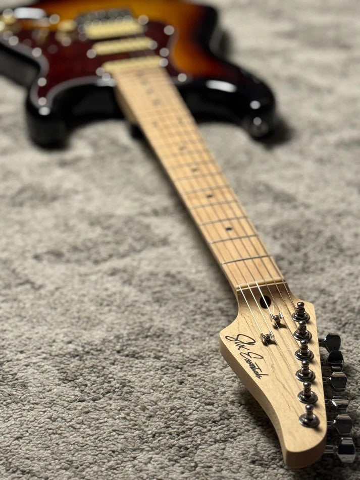 SLX Hawk Classic Essentials 22 HSS with Maple FB in in 3-Tone Sunburst