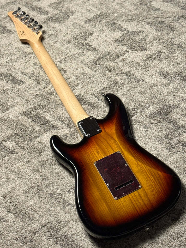 SLX Hawk Classic Essentials 22 HSS with Maple FB in in 3-Tone Sunburst