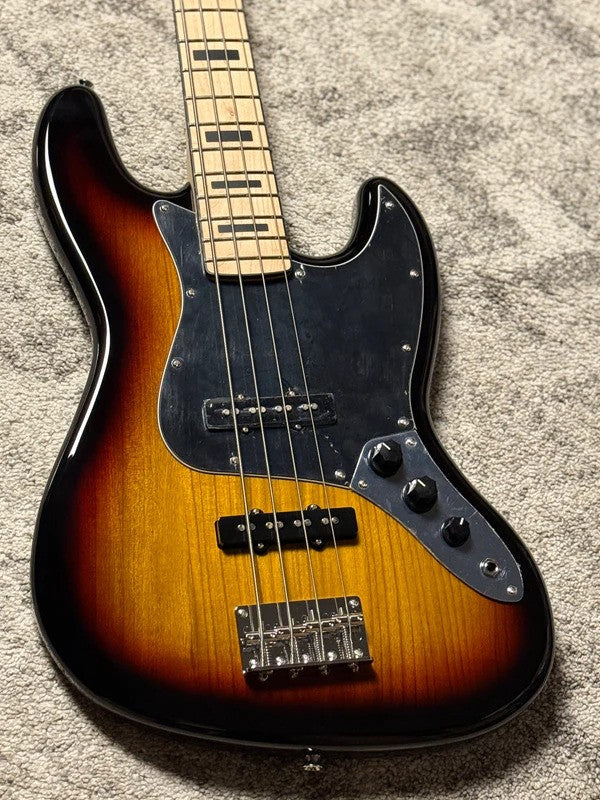 SLX Sparrow 70s Special Essentials with Maple FB in in 3-Tone Sunburst