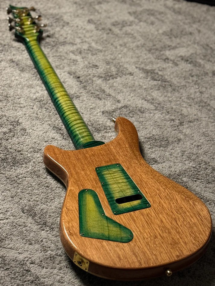 SLX Imperial 24 HH with 5A Solid Flame Top in Laguna Glow with Gold Hardware