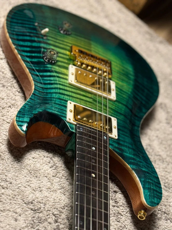 SLX Imperial 24 HH with 5A Solid Flame Top in Laguna Glow with Gold Hardware