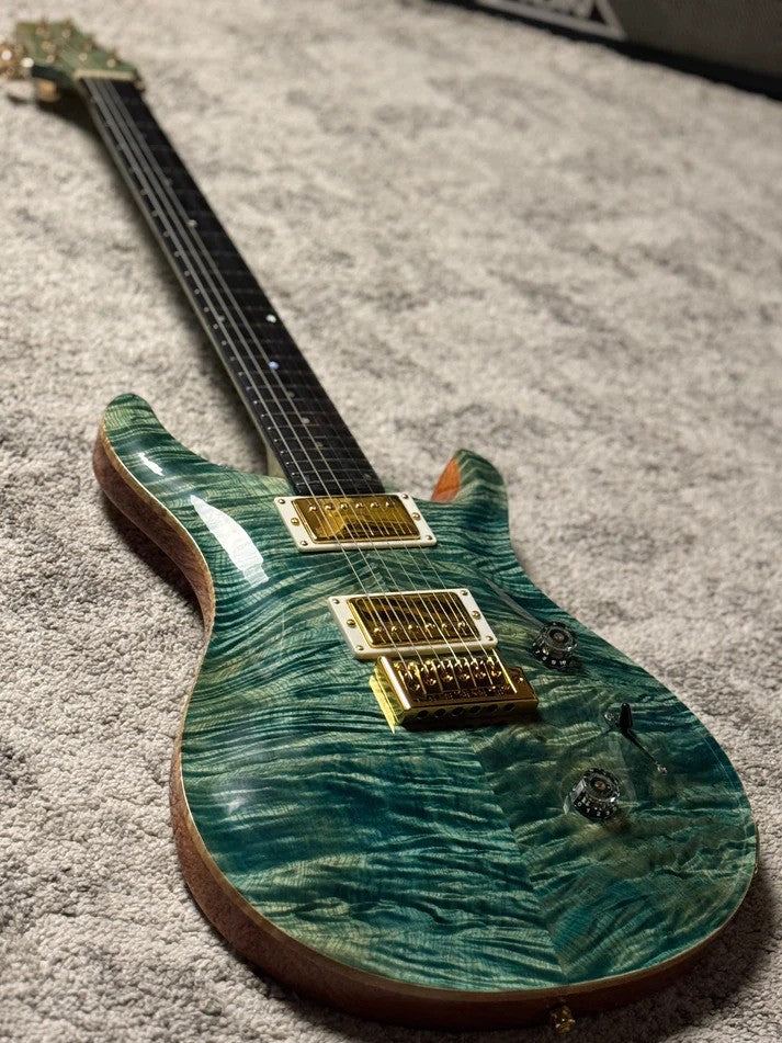 SLX Imperial 24 HH with 5A Solid Flame Top in Trampas Green with Gold Hardware