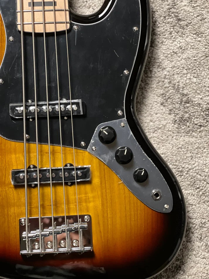 SLX Sparrow 70s Special V Essentials with Maple FB in 3-Tone Sunburst