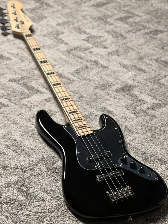SLX Sparrow 70s Special Essentials with Maple FB in Black