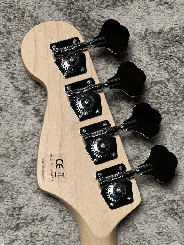 SLX Sparrow 70s Special Essentials with Maple FB in Vintage Natural