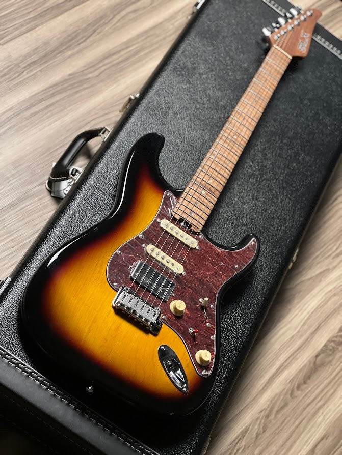 SLX Hawk Classic 22 HSS in 3-Tone Sunburst with Roasted Maple FB